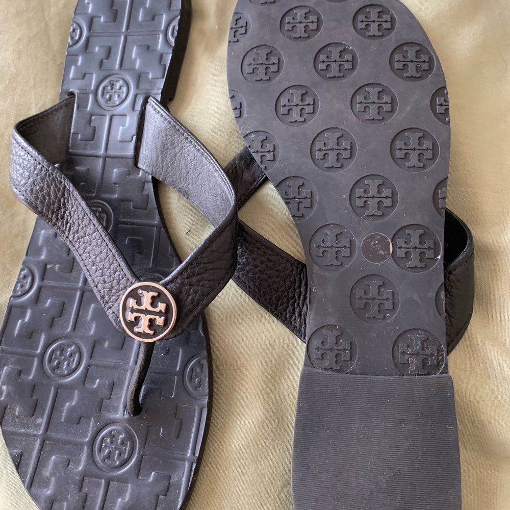 Tory Burch black leather flip flops